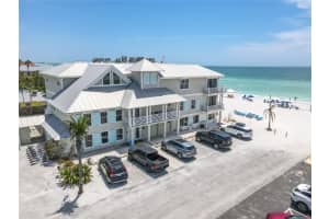 101 66th St #6, BRADENTON BEACH