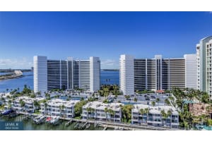 555 Quay Cmn #801, SARASOTA