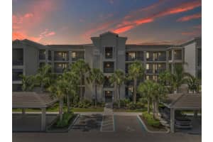 17810 Gawthrop Dr #304, BRADENTON