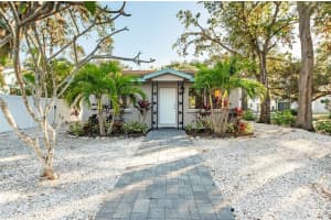 1704 Wisconsin Ln, SARASOTA