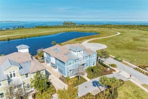 226 Sapphire Lake Dr #201, BRADENTON