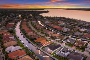 569 Mast Dr, BRADENTON