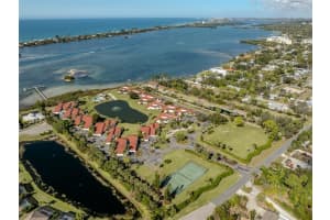 764 Sarabay Rd #8, OSPREY