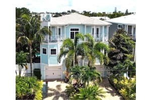 130 50th St, HOLMES BEACH