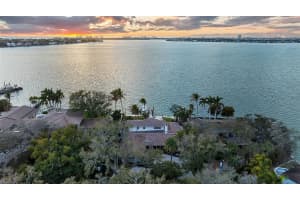 1504 S Lodge Dr, SARASOTA