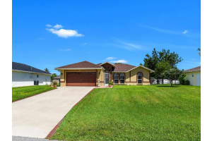 1433 Se 13th Ter, CAPE CORAL
