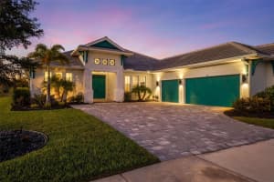 4677 Antrim Dr, SARASOTA