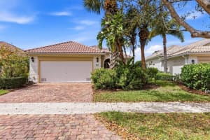 5894 Benevento Dr, SARASOTA