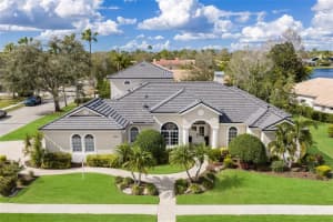 8009 Royal Birkdale Cir, LAKEWOOD RANCH