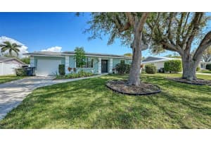 923 69th St Nw, BRADENTON