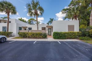 597 Lakeside Dr #597, BRADENTON