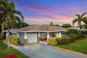 416 Sunset Dr, VENICE