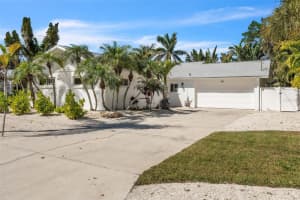 155 Crescent Dr, ANNA MARIA 155 Crescent Dr, ANNA MARIA