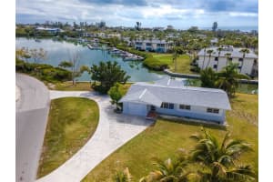 6801 Longboat Dr S, LONGBOAT KEY