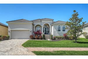 6220 Signature Pointe Ln, BRADENTON