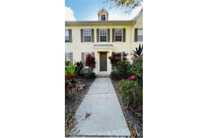 5608 Whitehead St, BRADENTON