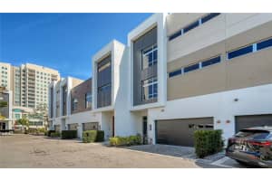 211 Cosmopolitan Ct #211, SARASOTA