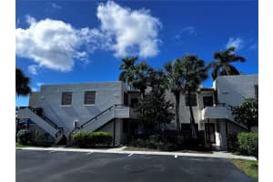 533 Lakeside Dr #533, BRADENTON