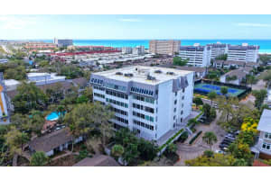 1200 East Peppertree Lane #302, SARASOTA