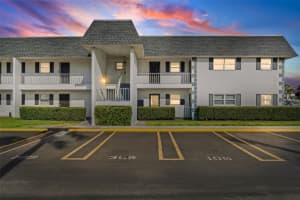 4705 5th St W #305, BRADENTON