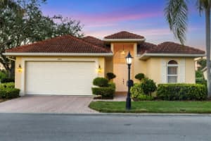 4501 Murcia Blvd #7, SARASOTA