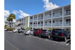 5929 Easy St #i-23, BRADENTON