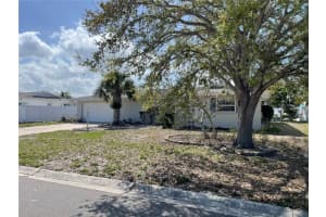 10307 Sandpiper Rd W, BRADENTON