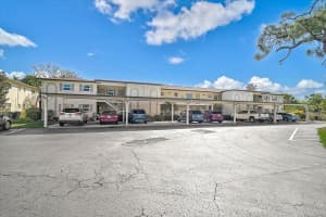 2875 Swifton Dr #58, SARASOTA