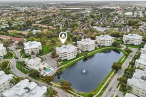 3420 77th St W #101, BRADENTON