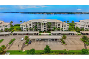 1010 Tidewater Shores Loop #406, BRADENTON