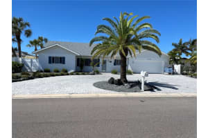 3704 100th St W, BRADENTON