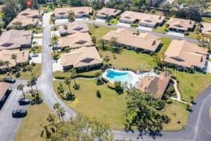 7143 Wood Creek Dr #203, SARASOTA