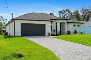 1420 Nucelli Rd, NORTH PORT