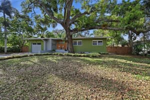 952 46th St, SARASOTA