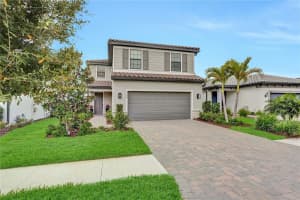 6304 Winding Pine Dr, NOKOMIS