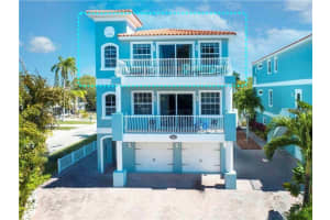 2319 Avenue C #200, BRADENTON BEACH