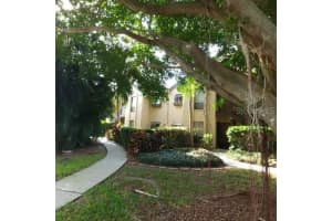 5677 Ashton Lake Dr #11, SARASOTA