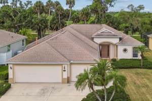 718 Planters Manor Way, BRADENTON