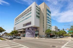 1990 Main St #4, SARASOTA