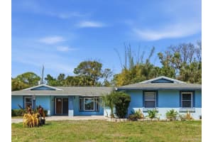 6538 Bluewater Ave, SARASOTA