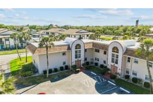 2727 75th St W #8a2, BRADENTON