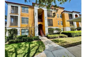 8341 38th Street Cir E #201, SARASOTA
