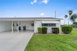 5972 Hibiscus Dr #207, BRADENTON