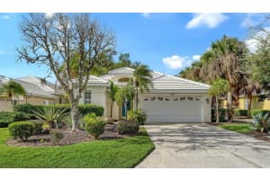 533 Fallbrook Dr, VENICE