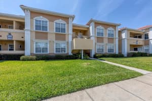 1015 Villagio Cir #202, SARASOTA