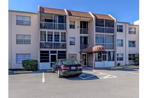 519 Albee Farm Rd #201, VENICE