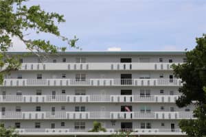 4240 Ironwood Cir #404, BRADENTON