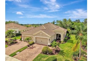 1321 Backspin Dr, ENGLEWOOD