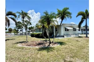 5511 Denmark Dr, BRADENTON