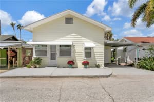 14 Braden Castle Dr, BRADENTON